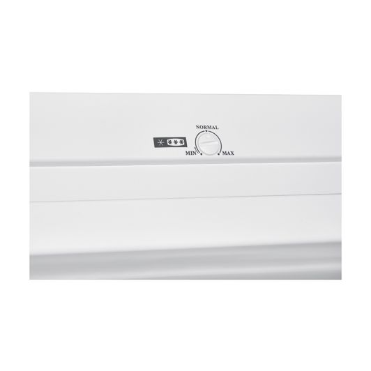 Congelador Vertical VALBERG UF 242 D W742C 242 Litros Clase D Frío Estático 180 cm Alto Blanco