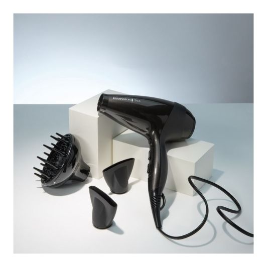 Secador REMINGTON 2400W Iónico con Rejilla Cerámica Función Turbo Color Negro AC9095